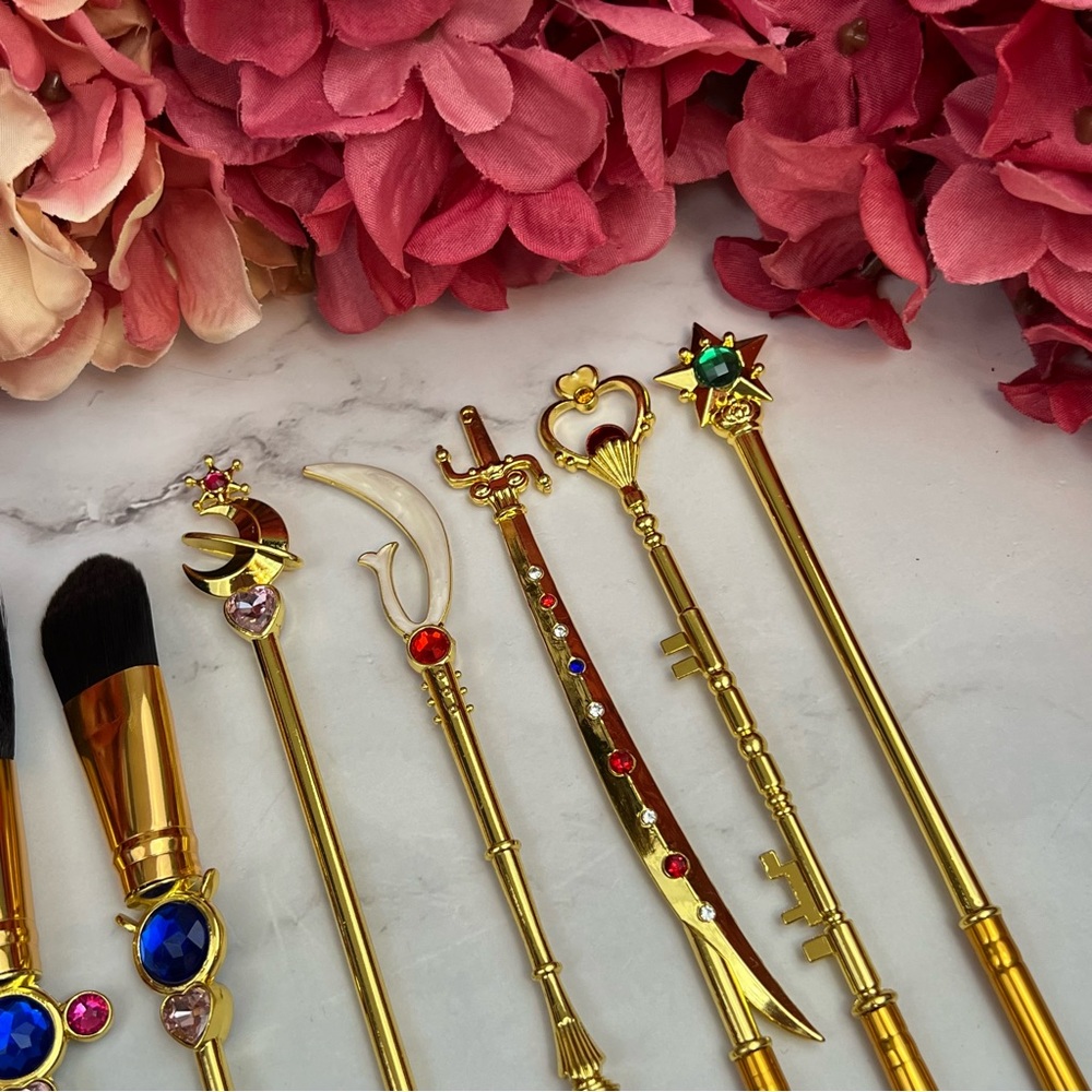 8 Piece Sailor Moon Anime Gold Makeup Brush Set - Picture 10 of 17